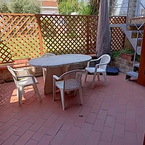 https://casa-sofia-follonica-58022.it-tuscanyhotel.com